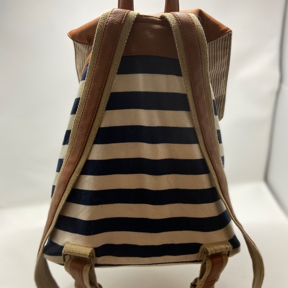 Steven Madden Back Pack - Picture 2 of 3